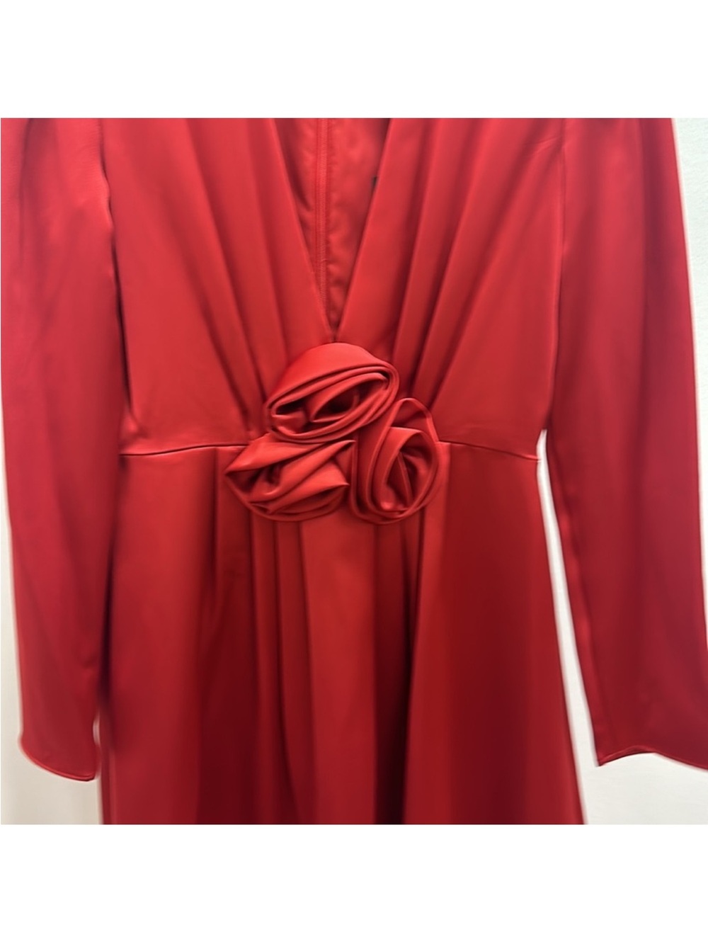 NWT Gianni Bini Bastian Satin V-Neck Rosette Long Sleeve A-Line Dress - Picture 9 of 11